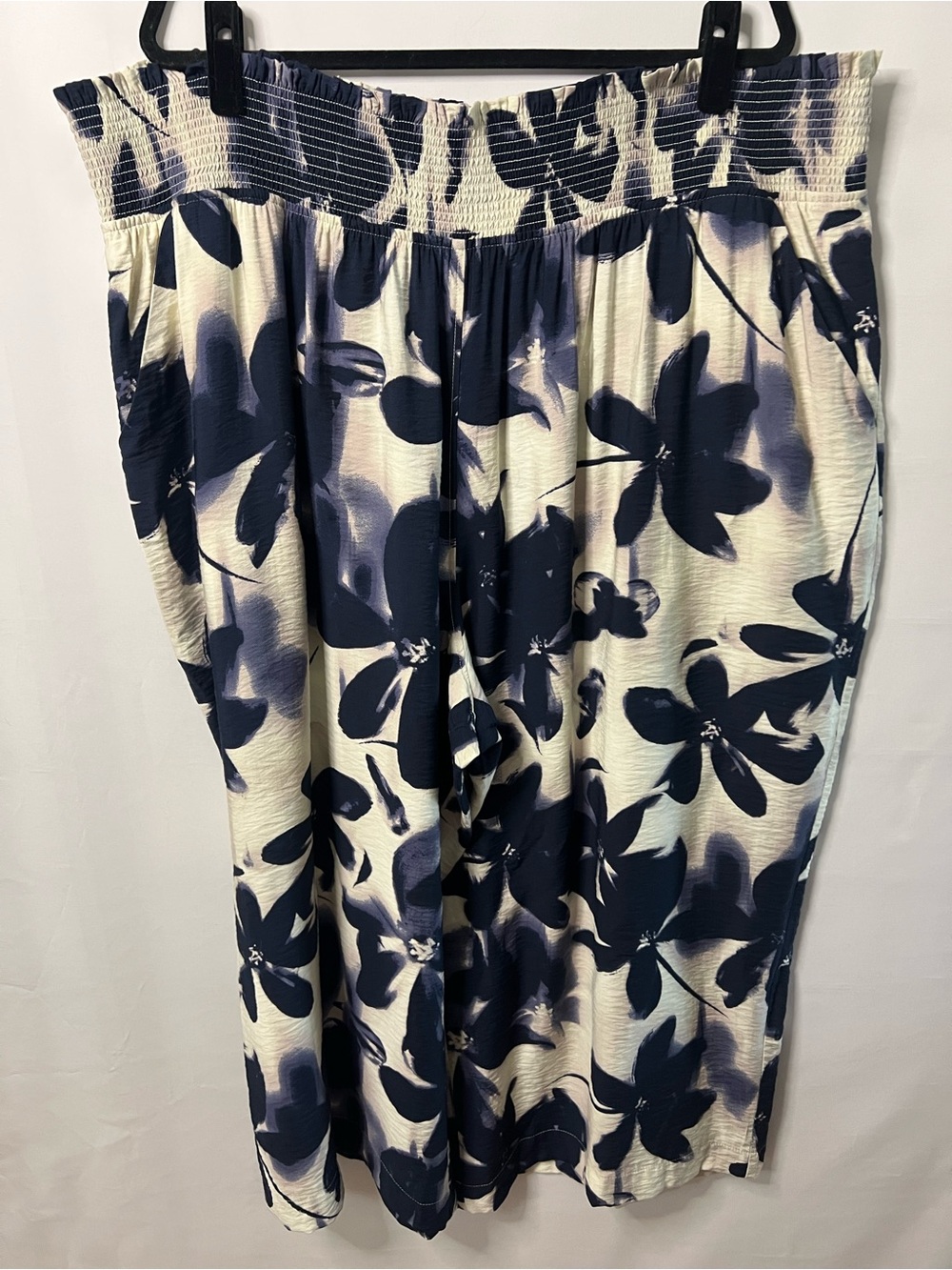 Simply Vera Wang 3X Smocked Waist Pull On Pants Floral Wide Leg NWT